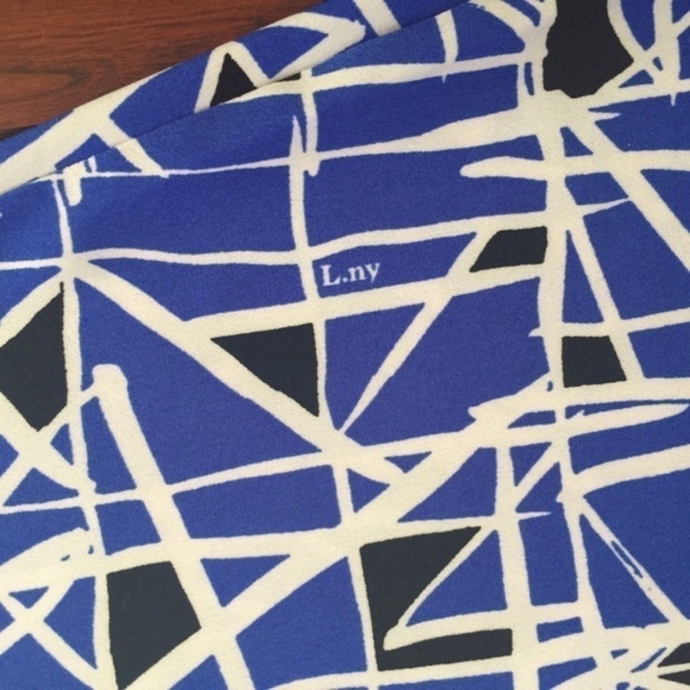 Nwt Leota V-Cut 3/4 Sleeves Dress M — image 5 of 7